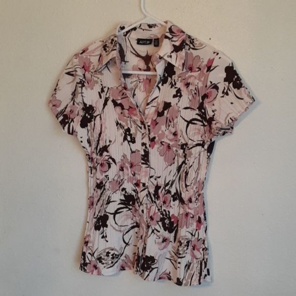 App 9 petite medium blouse colors pink brown and b - Picture 4 of 4